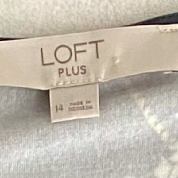 LOFT PLUS 14 Flower Chain Faux Wrap Maxi Summer Dress Gray Floral V-neck Office - Picture 2 of 10